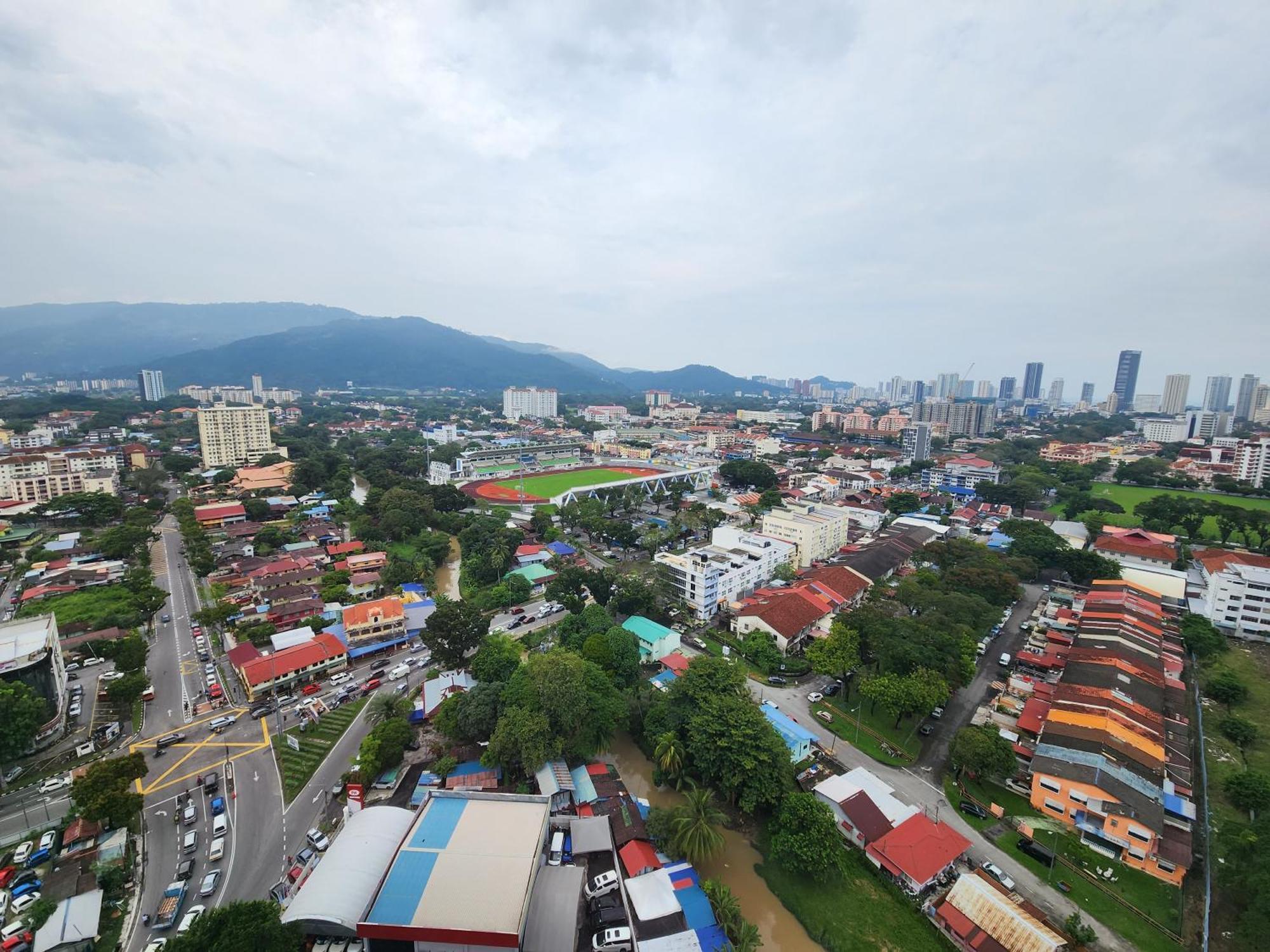 Beacon Executive Apartment George Town