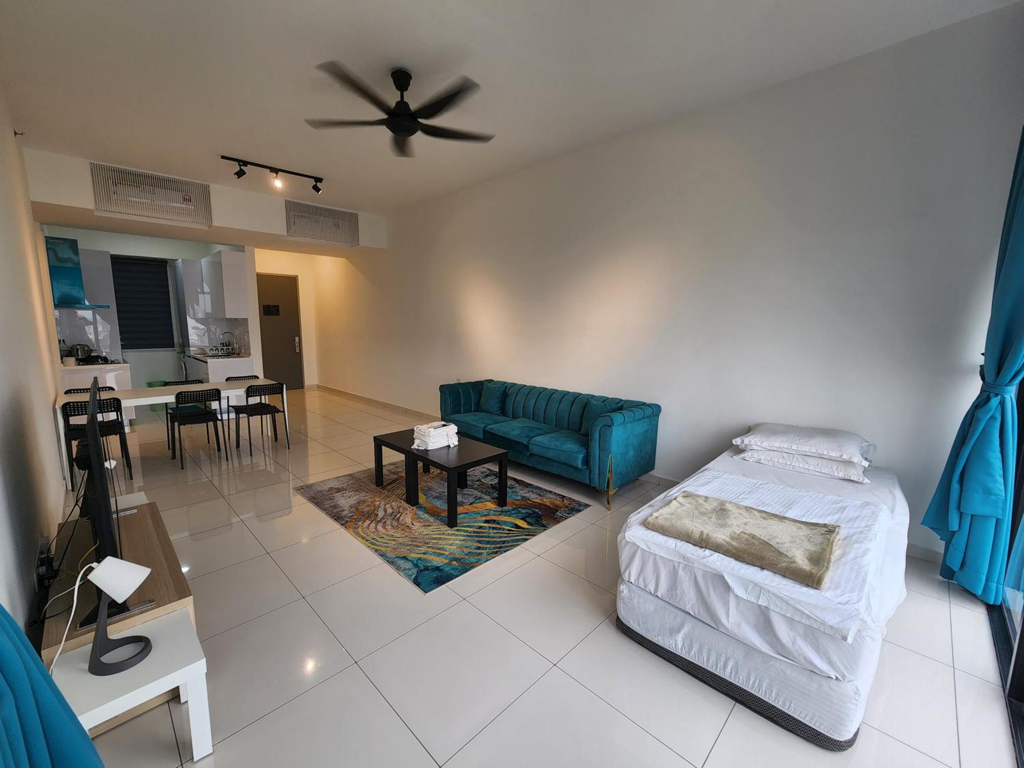 Beacon Executive Apartment George Town